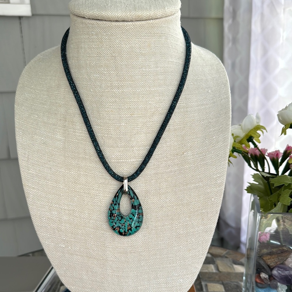 Murano Elegant Teal Pendant Necklace with Mesh cord filled with Murano chips